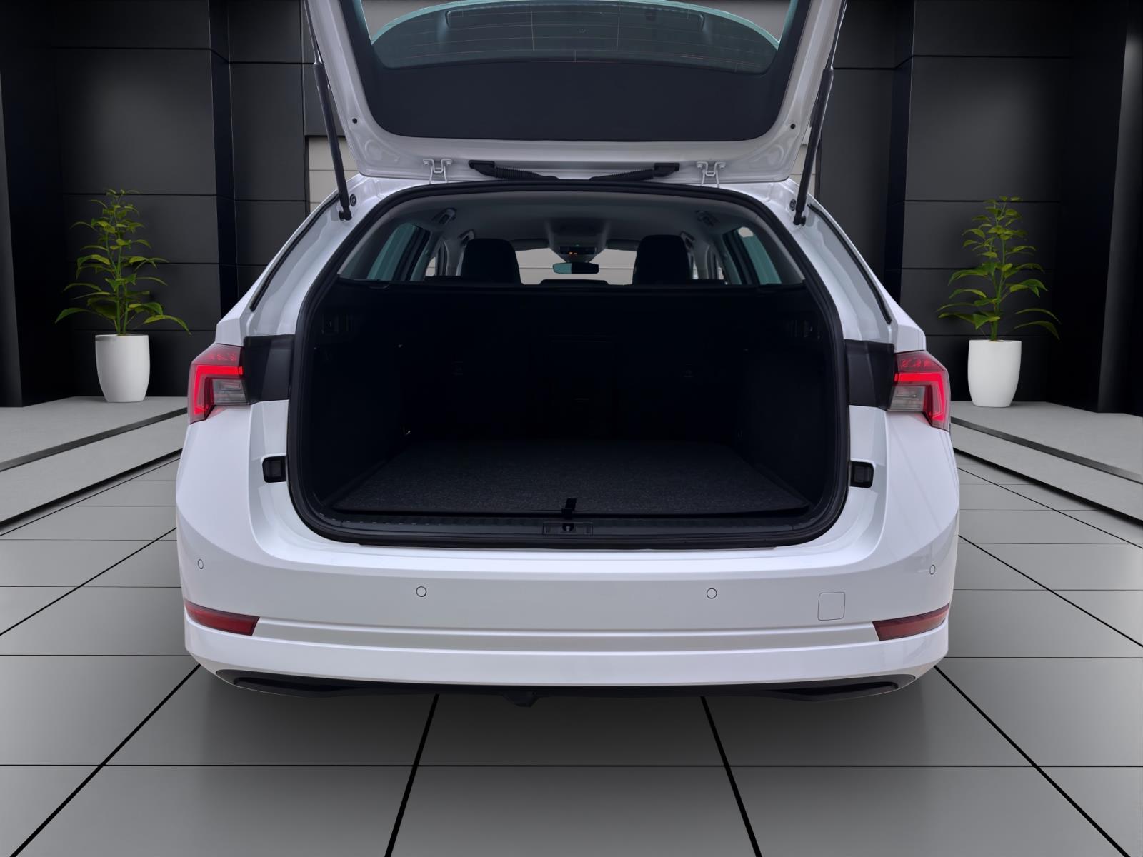 Bild 3: Skoda Octavia Combi 2.0 TDI DSG STYLE NAVI KLIMA PDC SITZHZG