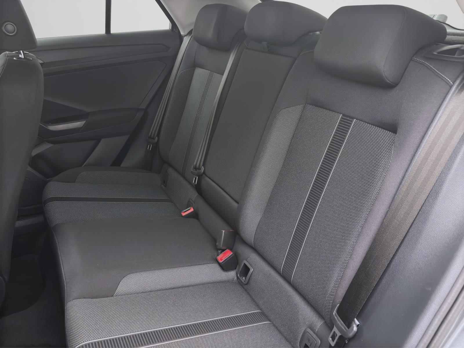 Volkswagen T-Roc 1.0 TSI LIFE NAVI D.COCKPIT PDC SITZHZG