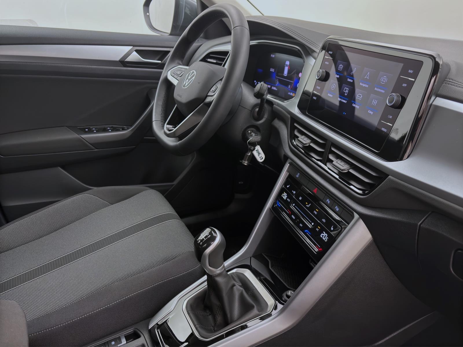 Volkswagen T-Roc 1.0 TSI LIFE NAVI D.COCKPIT PDC SITZHZG