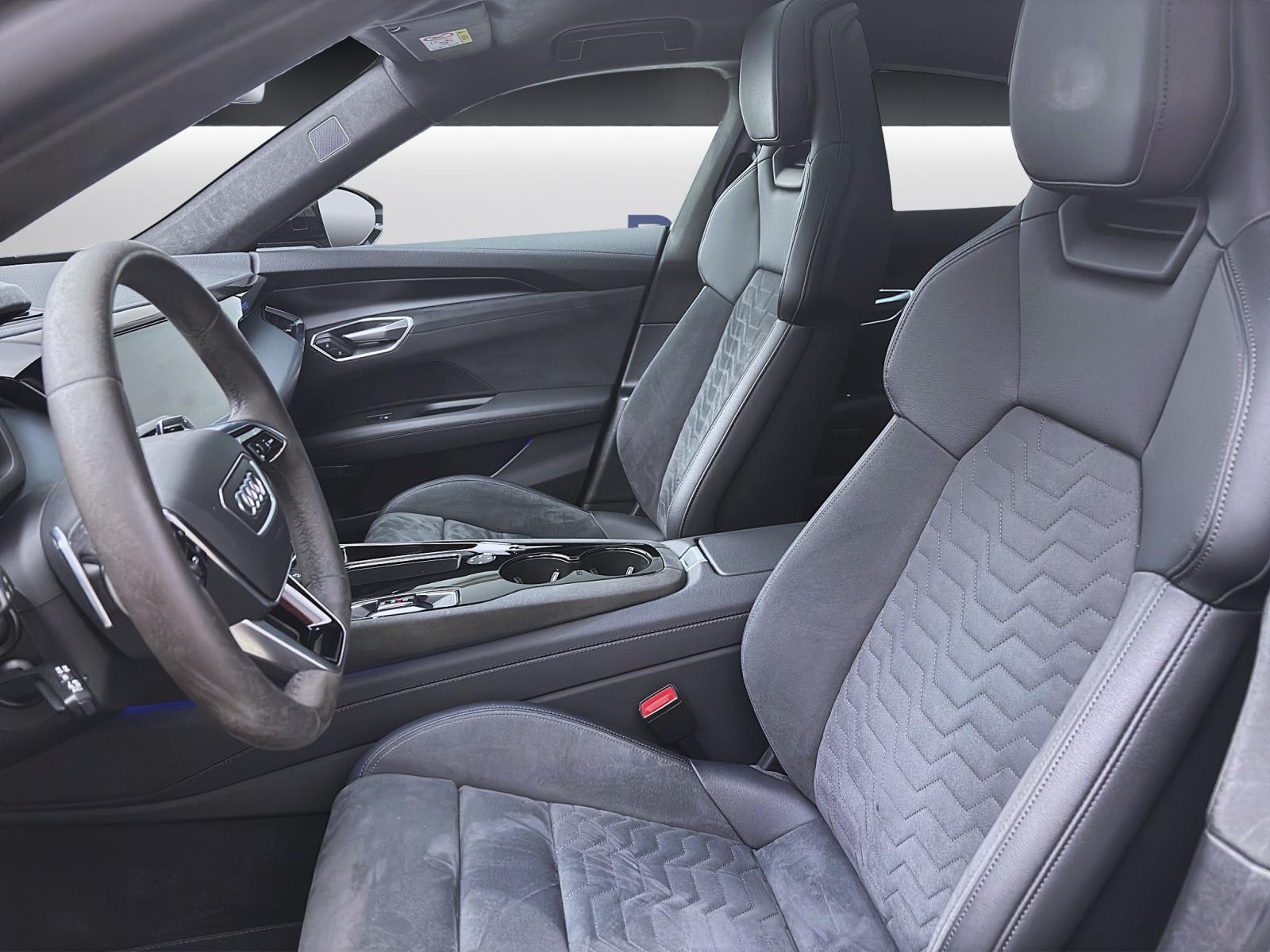 Bild 8: Audi e-tron GT Q PANO MATRIX LED+ B&O LM20