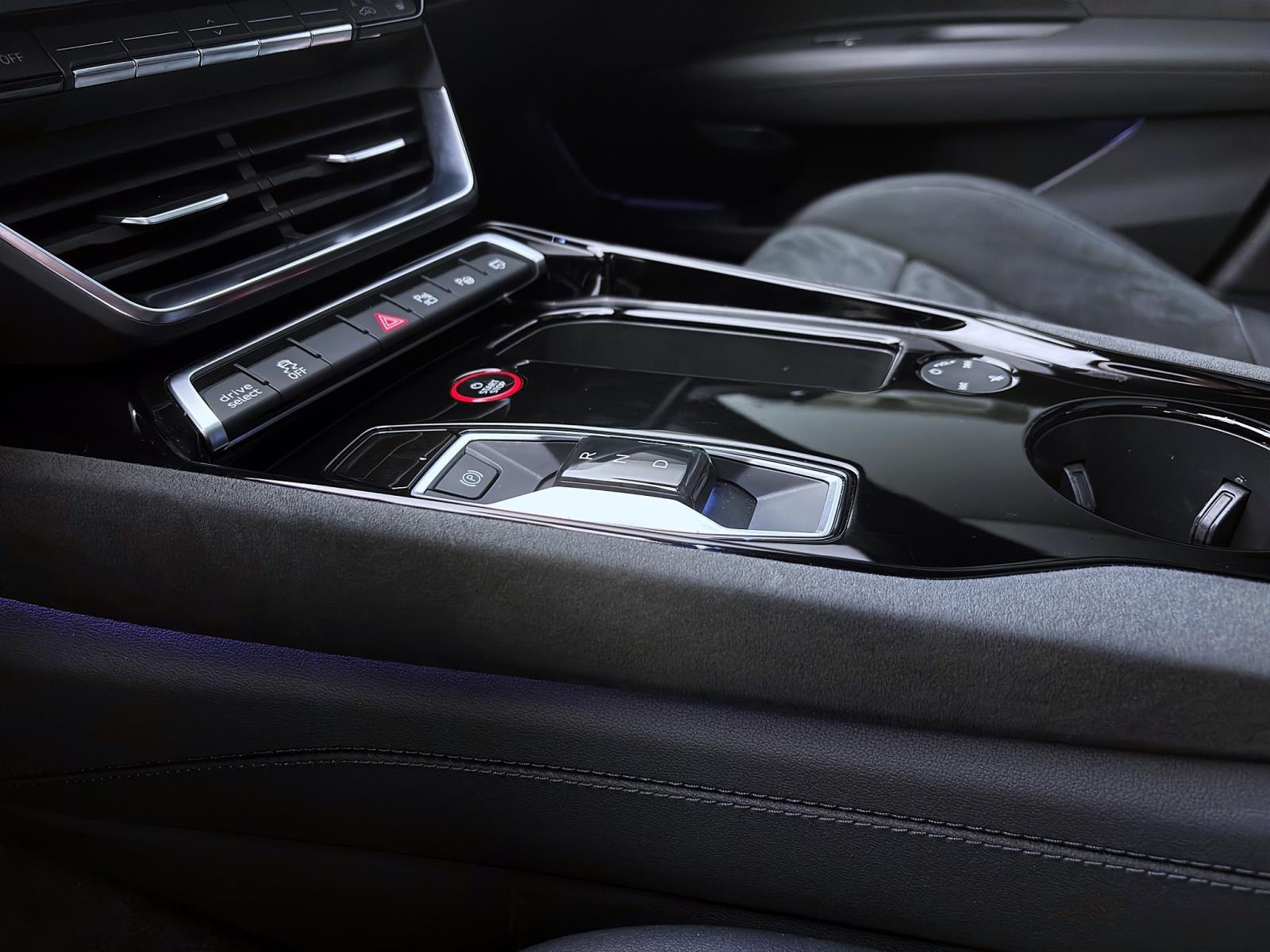 Bild 12: Audi e-tron GT Q PANO MATRIX LED+ B&O LM20