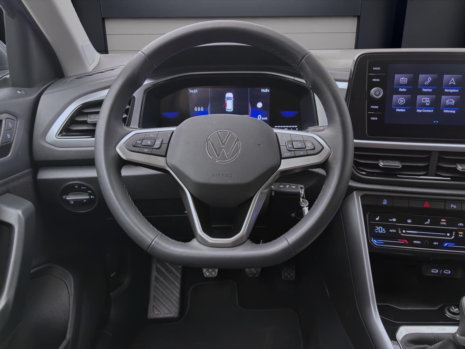 Volkswagen T-Roc 1.0 TSI LIFE NAVI PDC LED LM16