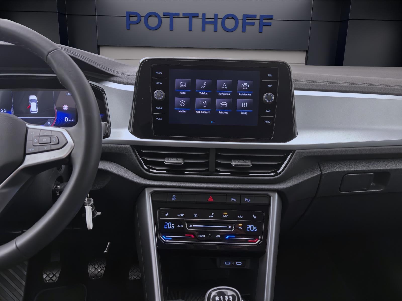 Volkswagen T-Roc 1.0 TSI LIFE NAVI PDC LED LM16