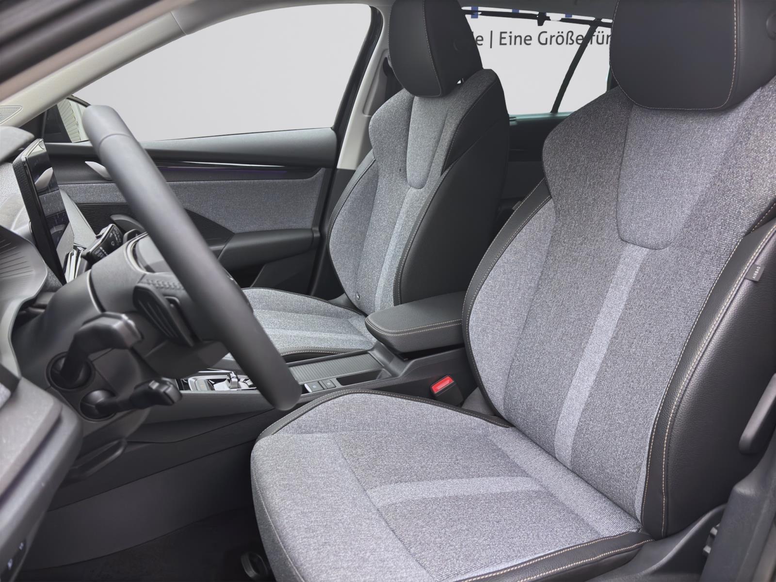 Skoda Octavia Combi 2.0 TDI DSG SELECTION NAVI KLIMA MATRIX HuD