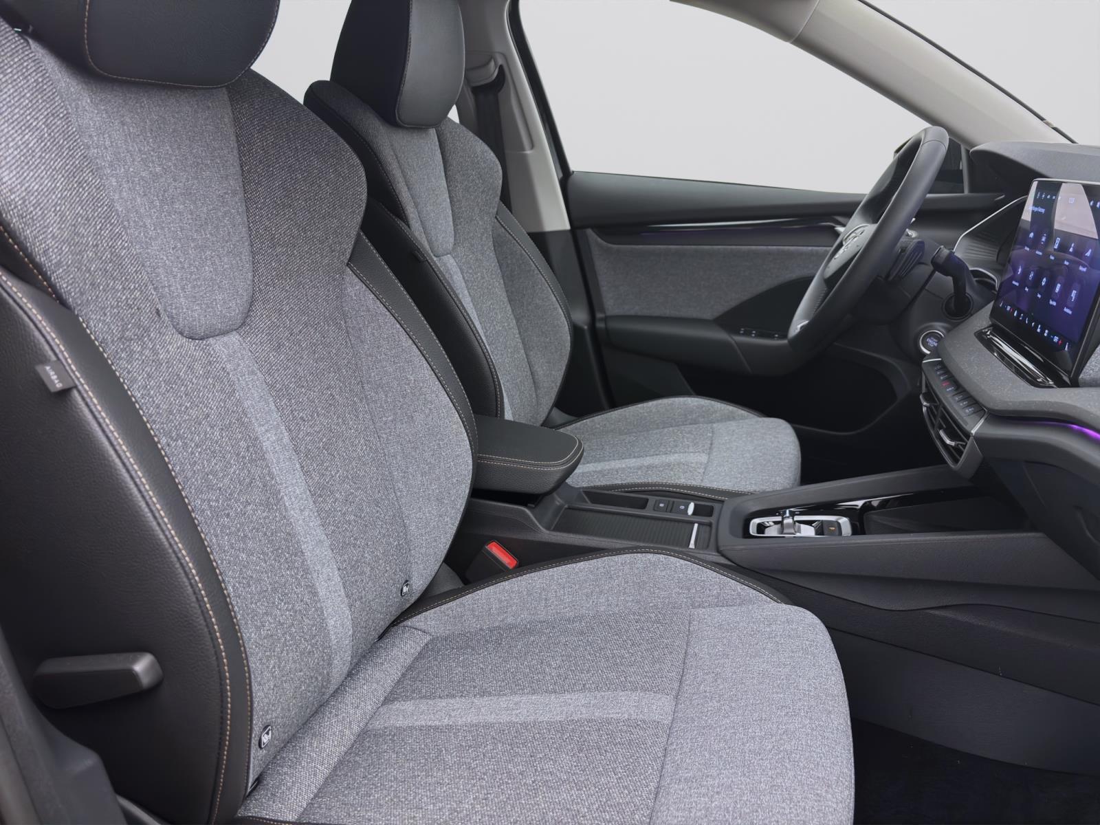 Skoda Octavia Combi 2.0 TDI DSG SELECTION NAVI KLIMA MATRIX HuD