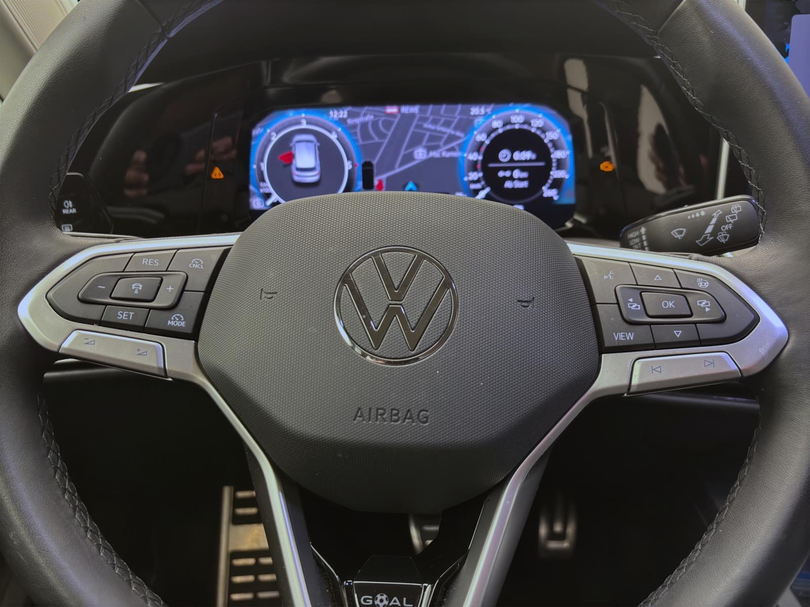 Volkswagen Golf 2.0 TDI DSG GOAL NAVI AHK KAMERA PDC