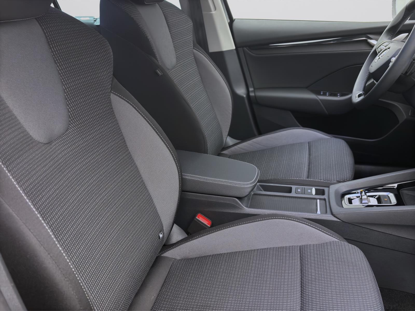 Skoda Octavia Combi 1.5 eTSI DSG SELECTION NAVI ACC SITZHZG KLIMA