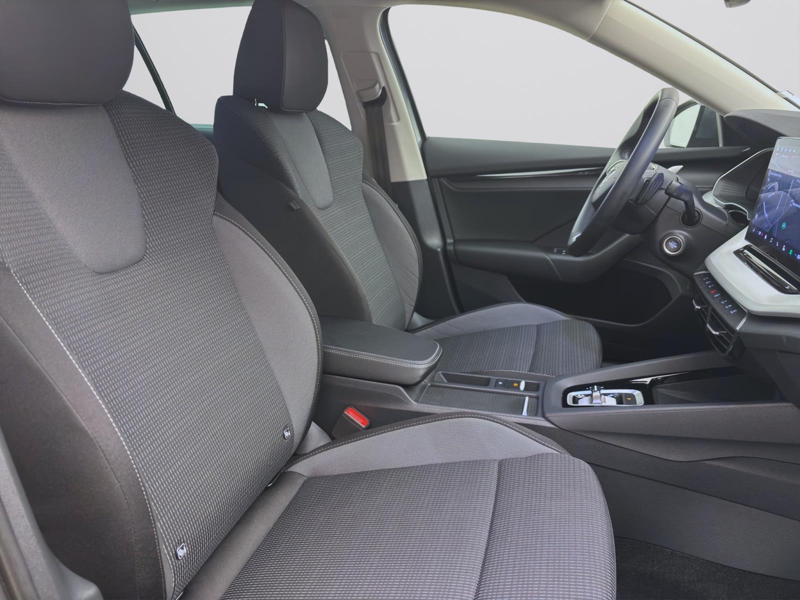 Skoda Octavia Combi 1.5 eTSI DSG SELECTION NAVI KLIMA PDC ACC