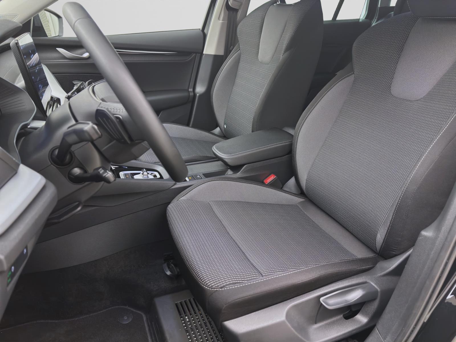 Skoda Octavia Combi 1.5 eTSI DSG SELECTION NAVI ACC SITZHZG KLIMA