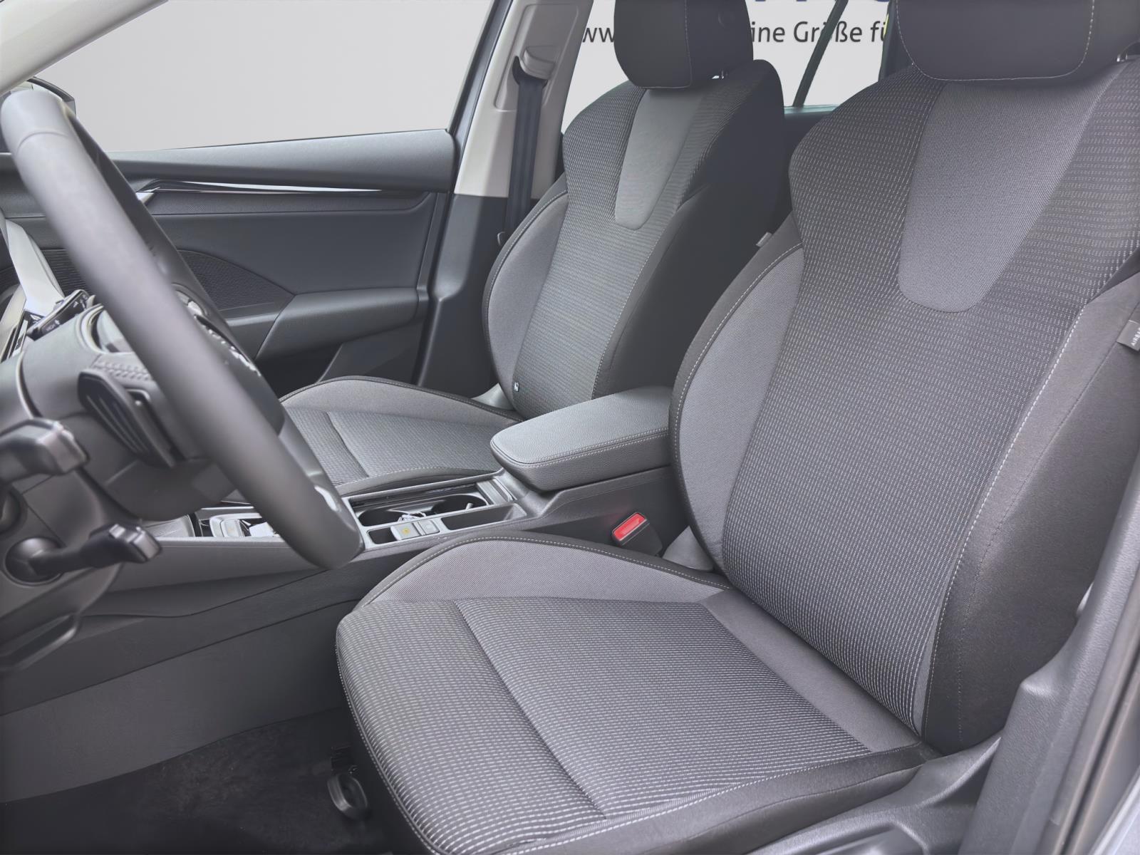 Skoda Octavia Combi 1.5 eTSI DSG SELECTION NAVI KLIMA PDC SITZHZG
