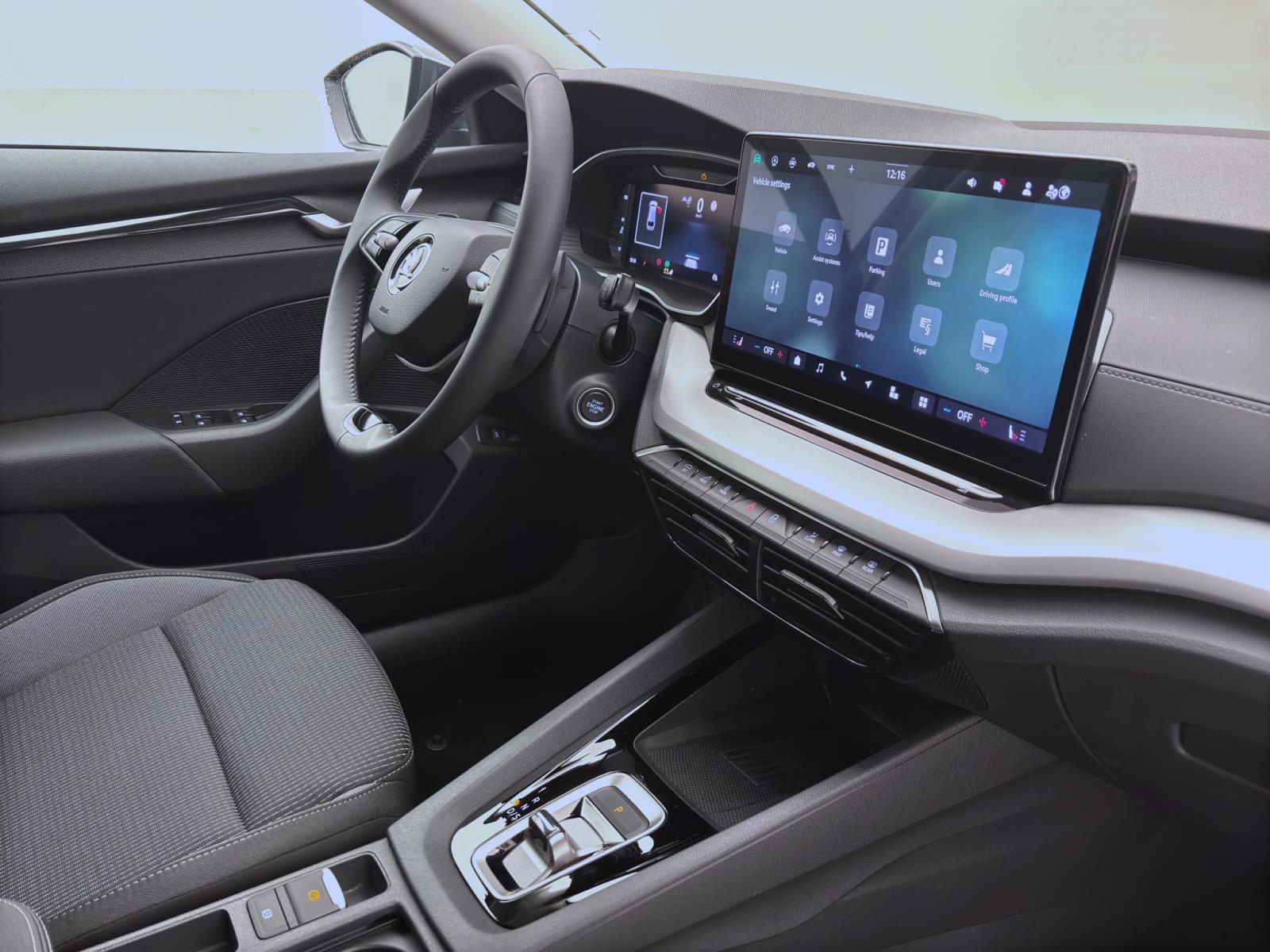 Skoda Octavia Combi 1.5 eTSI DSG SELECTION NAVI KLIMA PDC SITZHZG
