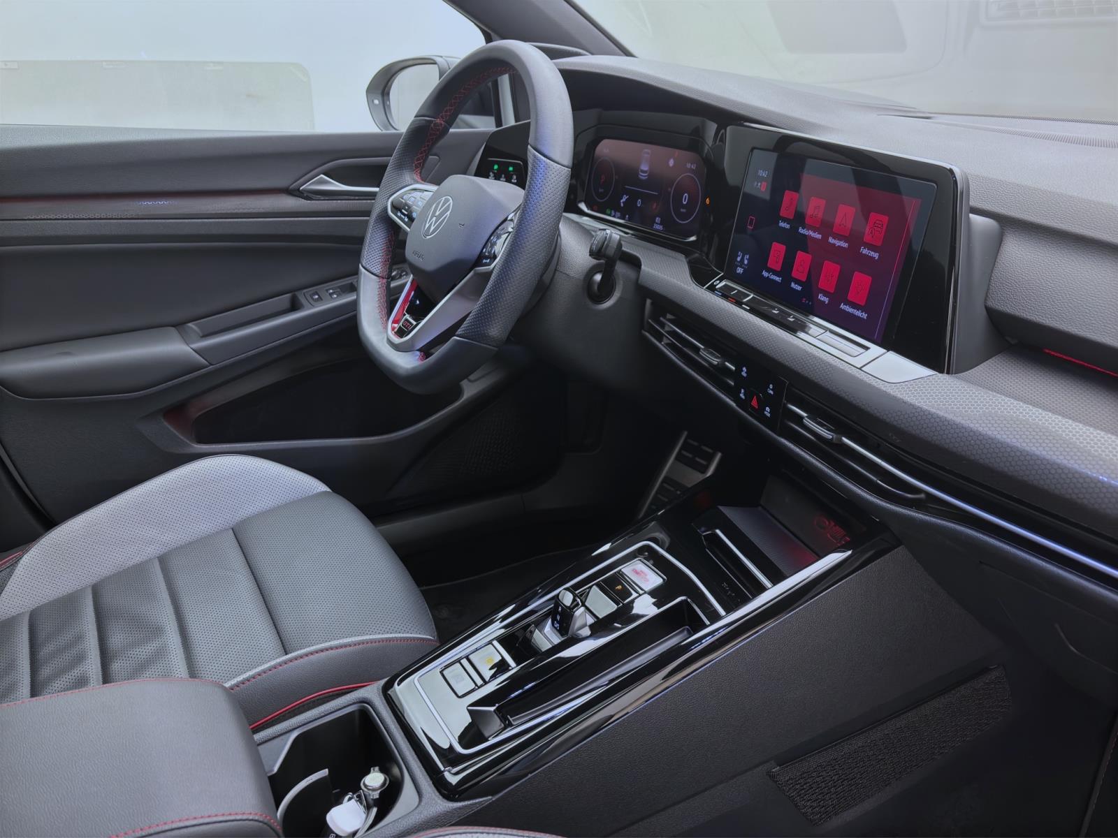 Volkswagen Golf GTI CLUBSPORT HuD LEDER PANO HARMAN