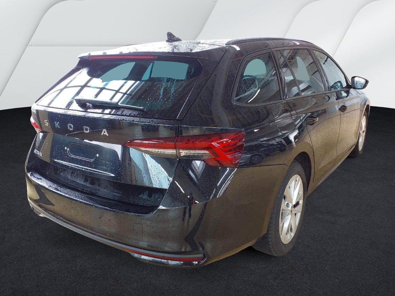 Skoda Octavia Combi 1.5 eTSI DSG SELECTION NAVI KLIMA PDC LED