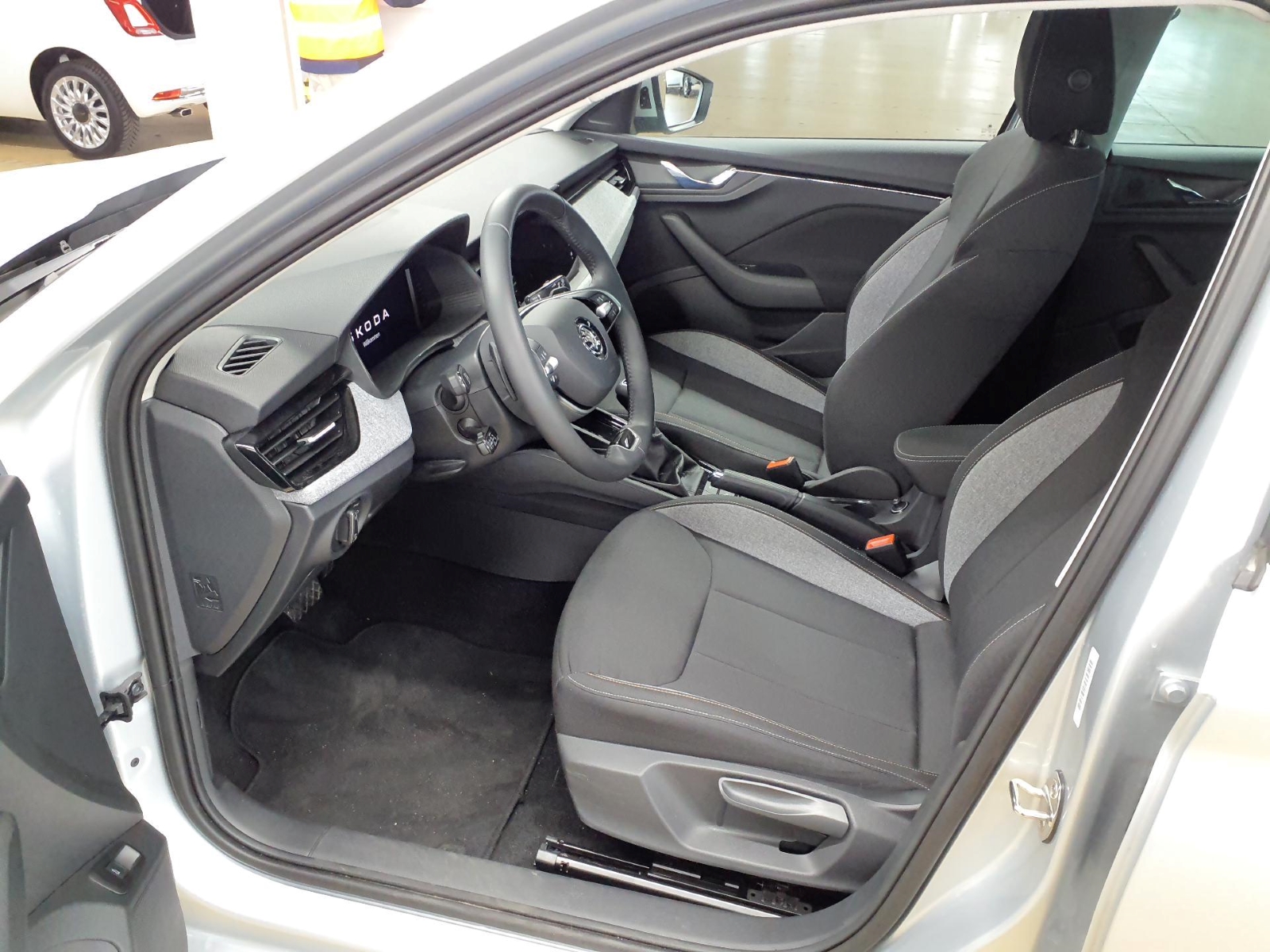 Skoda Kamiq 1.0 TSI DSG SELECTION AHK KAMERA KLIMA NAVI