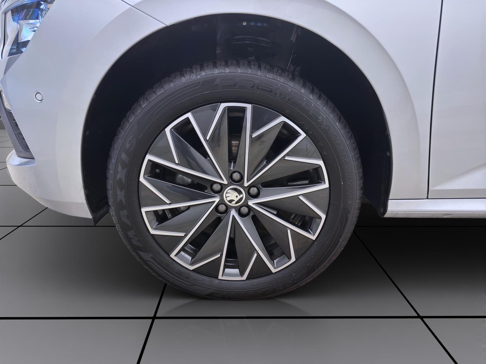Skoda Kamiq 1.0 TSI DSG SELECTION AHK KAMERA KLIMA NAVI