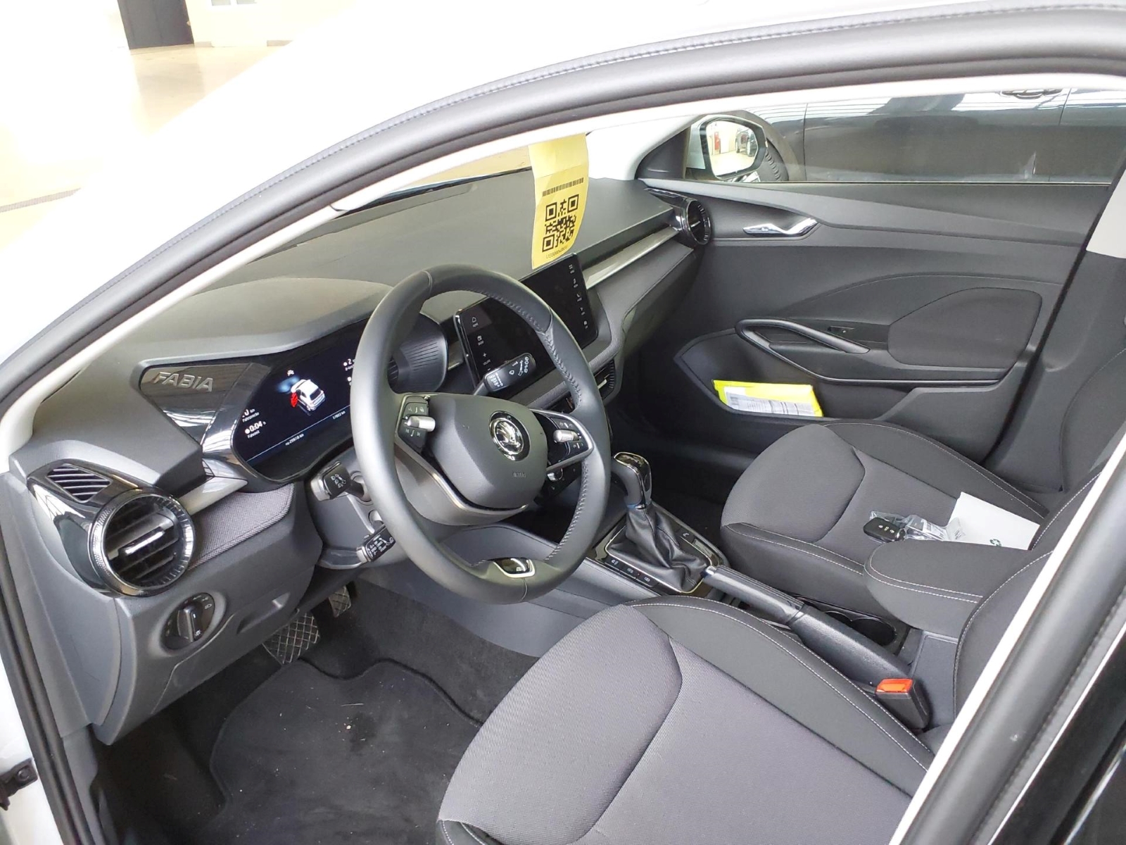 Skoda Fabia 1.0 TSI DSG SELECTION PANO NAVI SITZHZG ACC