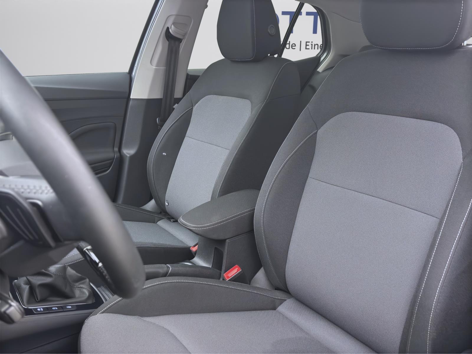 Skoda Fabia 1.0 TSI DSG SELECTION PANO NAVI LED SITZHZG