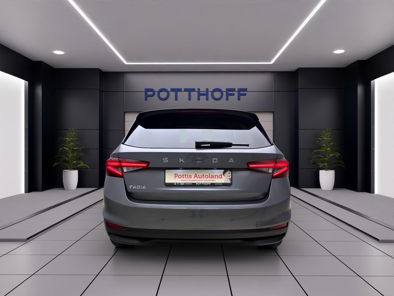 Skoda Fabia 1.0 TSI DSG SELECTION PANO NAVI SITZHZG ACC