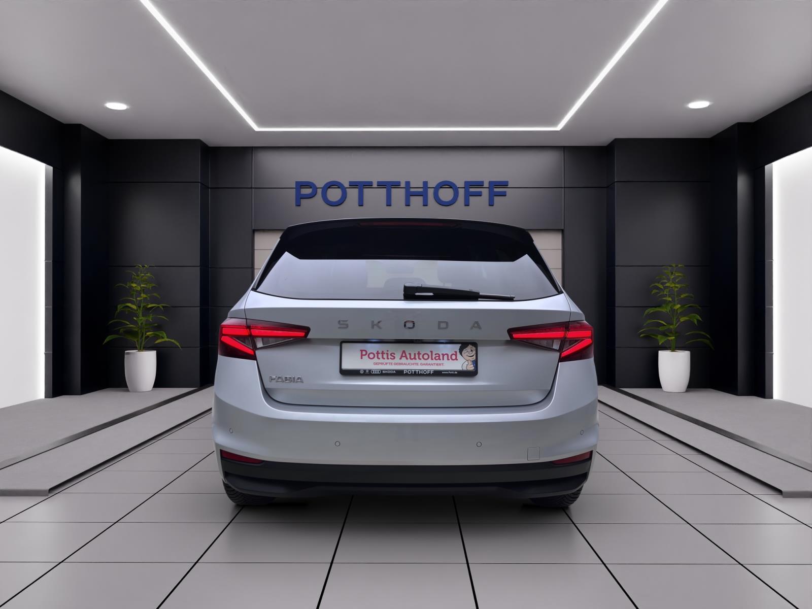 Skoda Fabia 1.0 TSI DSG SELECTION PANO NAVI SITZHZG ACC