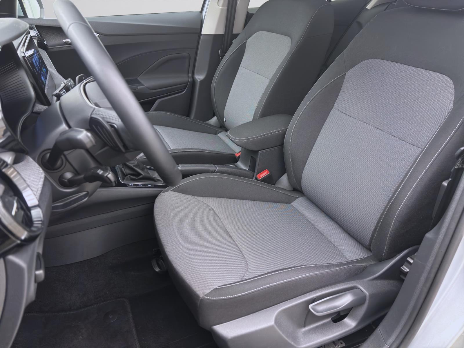 Skoda Fabia 1.0 TSI DSG SELECTION PANO NAVI SITZHZG ACC