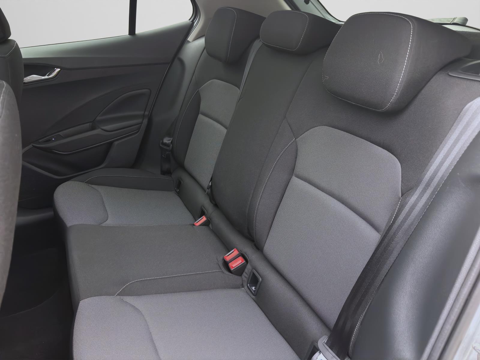 Skoda Fabia 1.0 TSI DSG SELECTION PANO NAVI SITZHZG ACC