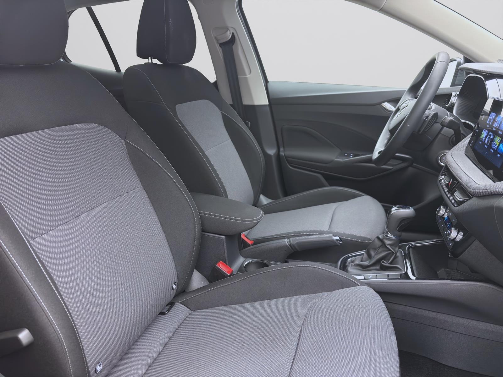 Skoda Fabia 1.0 TSI DSG SELECTION PANO NAVI SITZHZG ACC