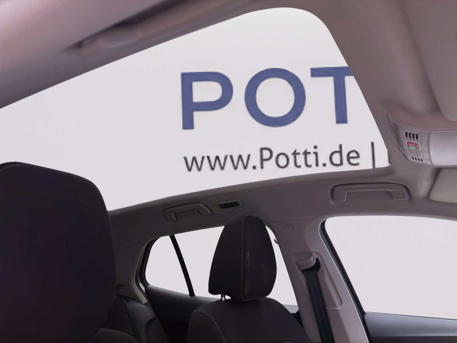 Skoda Fabia 1.0 TSI DSG SELECTION PANO NAVI SITZHZG ACC