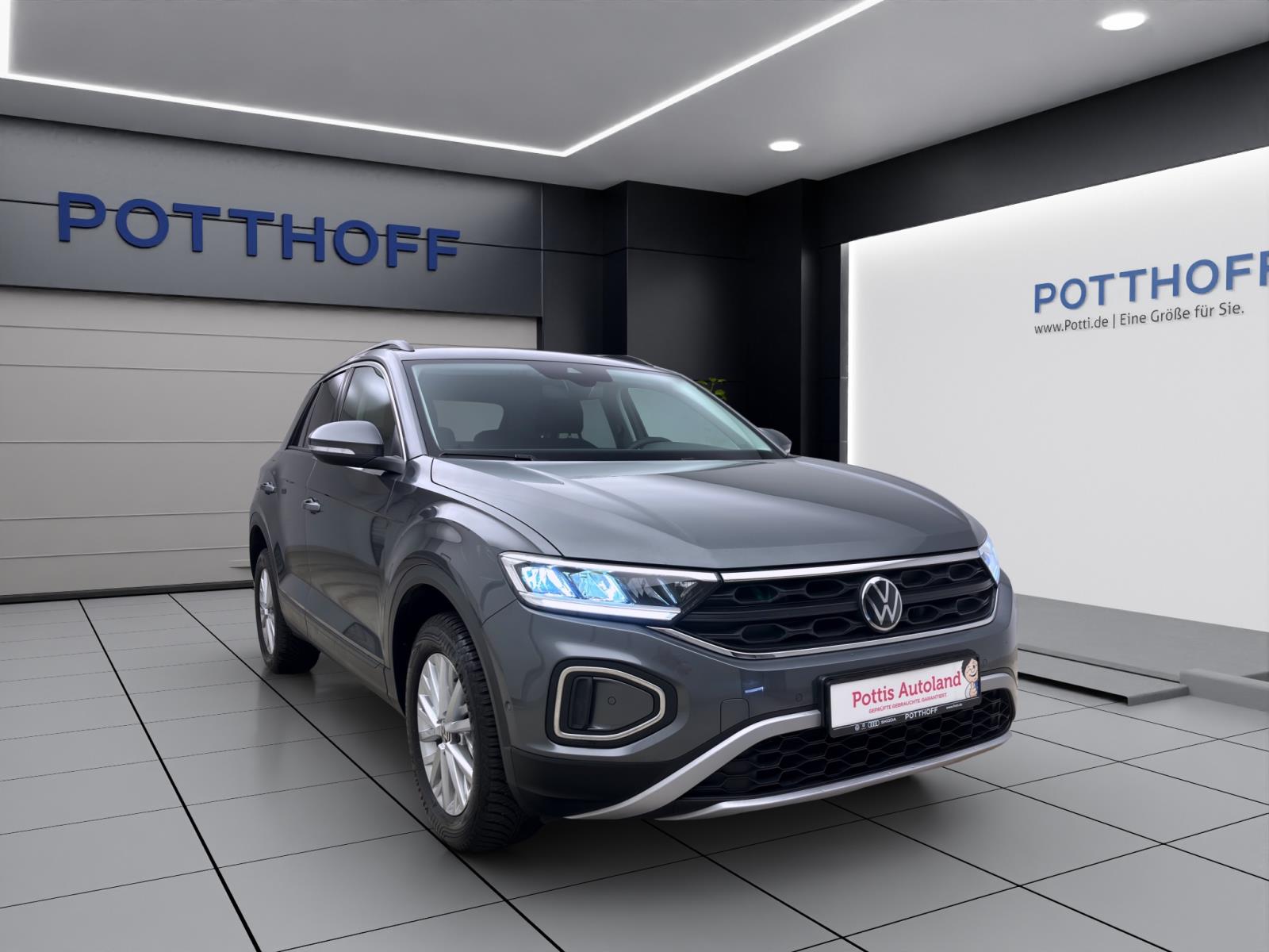 Volkswagen T-Roc 1.0 TSI LIFE NAVI D.COCKPIT PDC SITZHZG