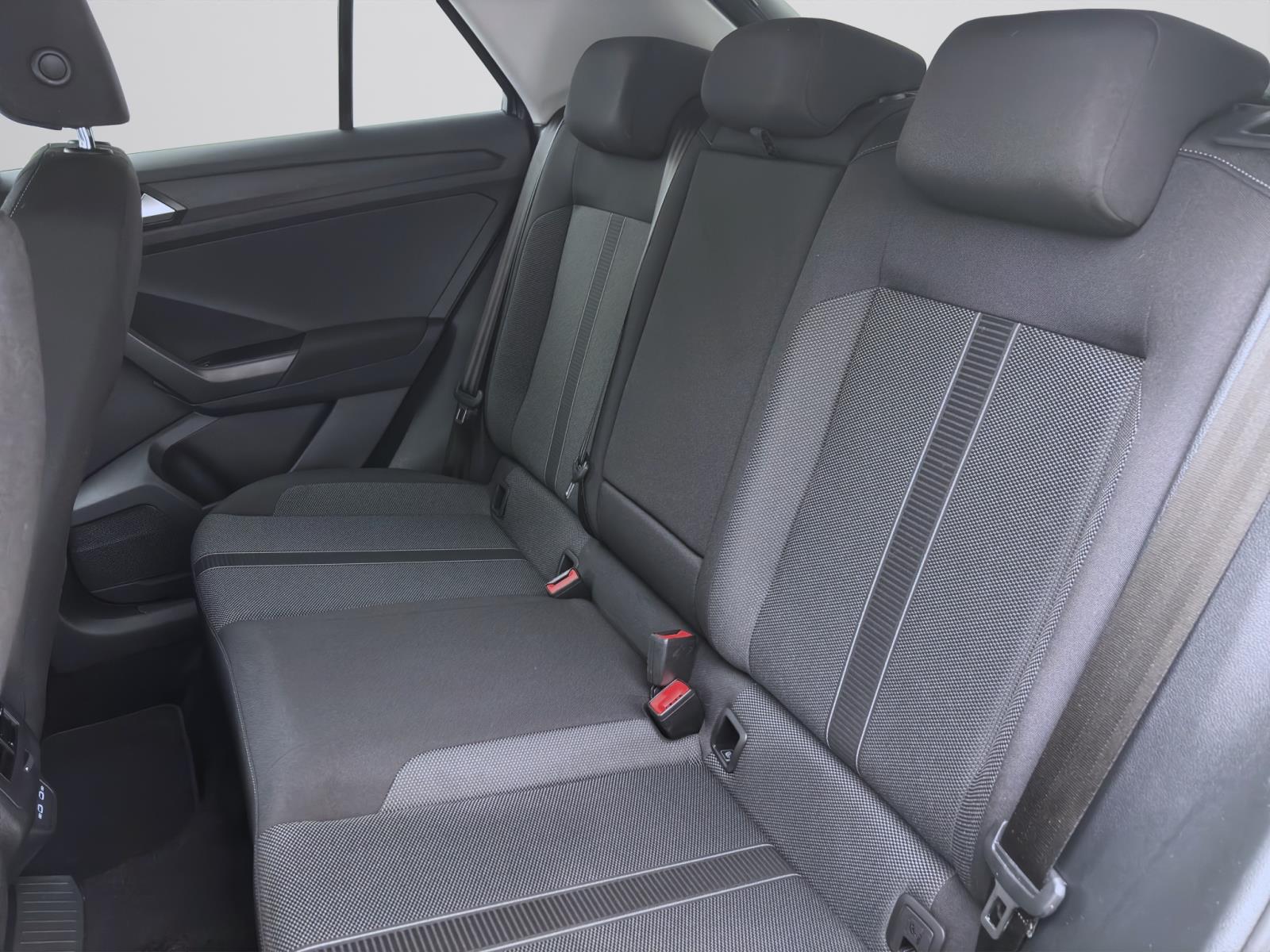Volkswagen T-Roc 1.0 TSI LIFE NAVI D.COCKPIT PDC SITZHZG