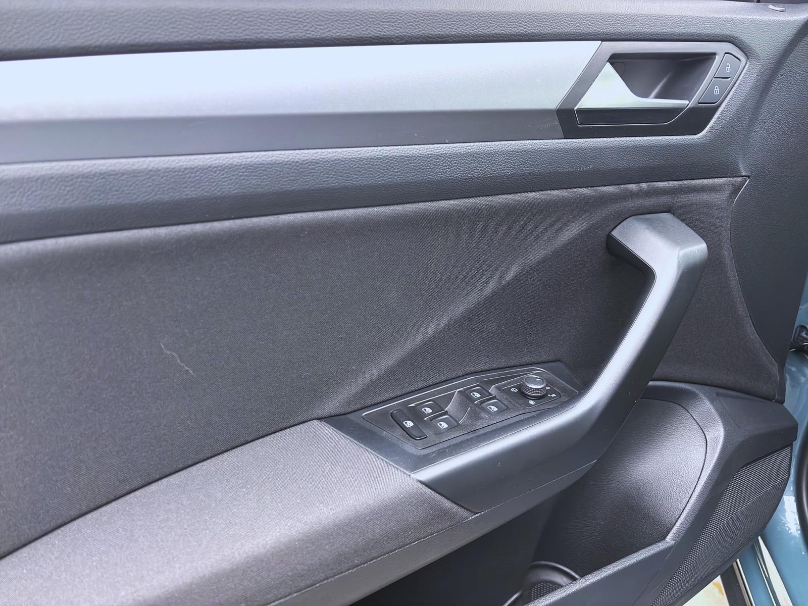 Volkswagen T-Roc 1.0 TSI LIFE NAVI KLIMA PDC SITZHZG