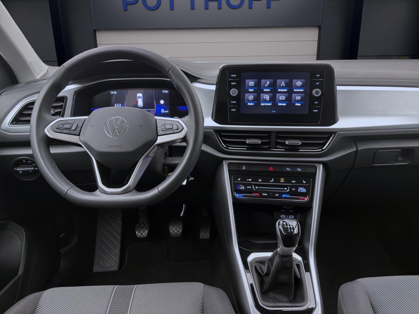Volkswagen T-Roc 1.0 TSI LIFE NAVI KLIMA PDC SITZHZG