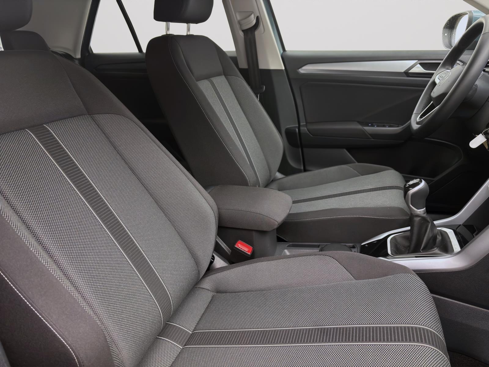 Volkswagen T-Roc 1.0 TSI LIFE NAVI KLIMA PDC SITZHZG