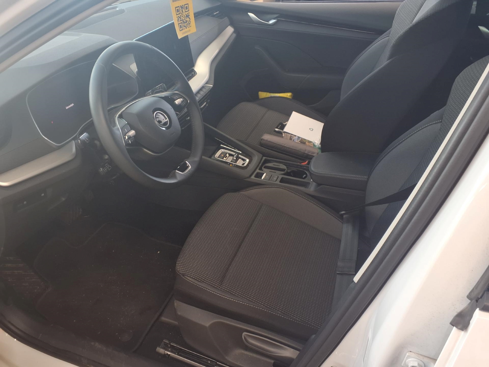 Skoda Octavia Combi 1.5 eTSI DSG SELECTION NAVI KLIMA PDC ACC