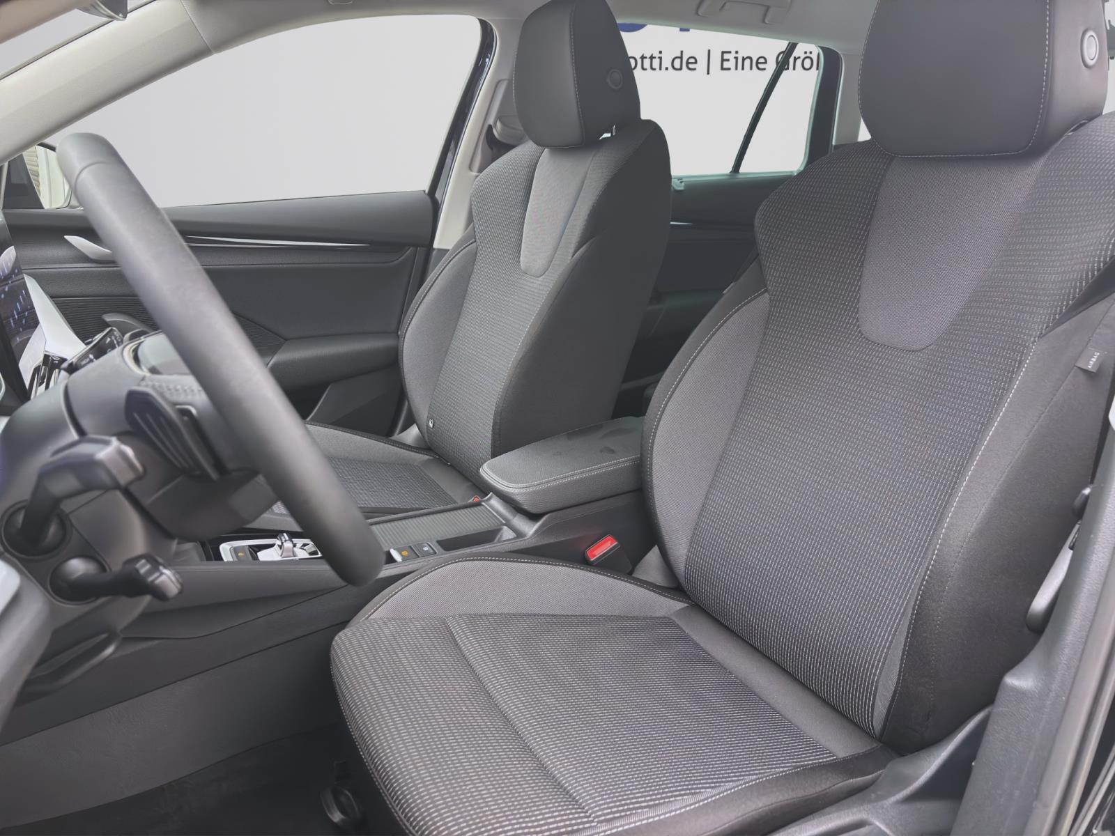 Skoda Octavia Combi 1.5 eTSI DSG SELECTION NAVI KLIMA PDC