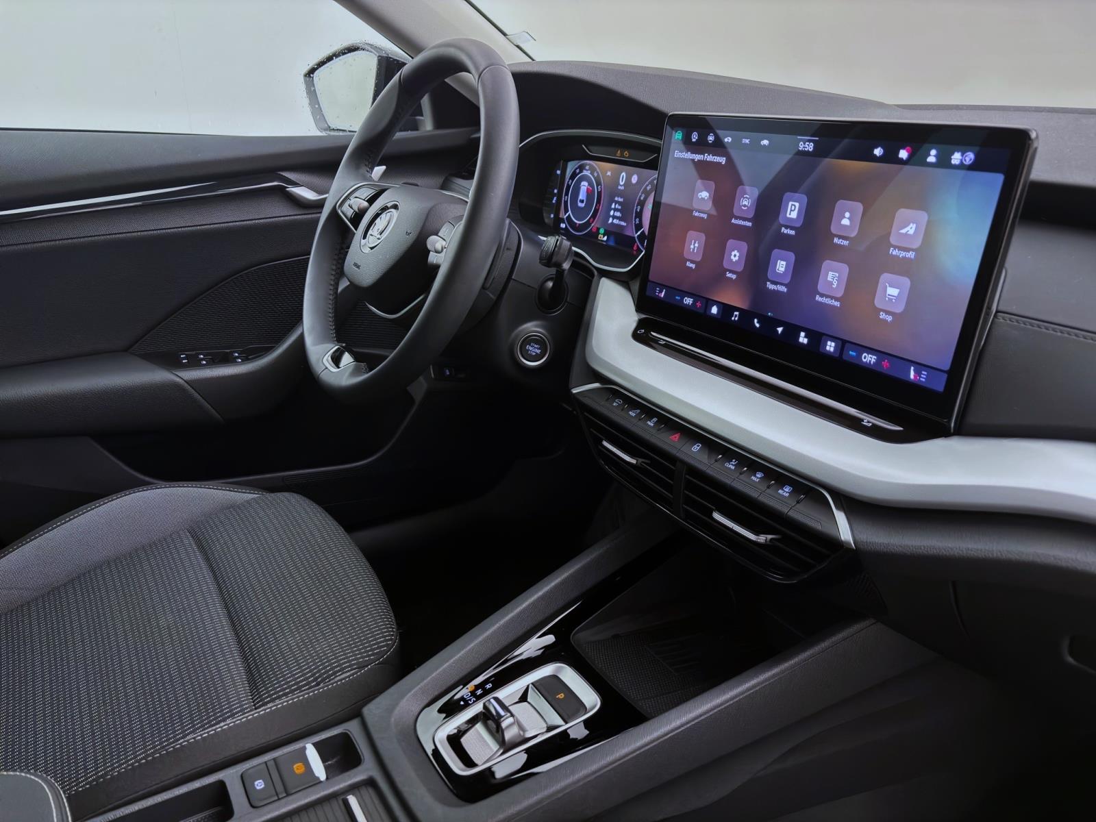 Skoda Octavia Combi 1.5 eTSI DSG SELECTION NAVI KLIMA PDC