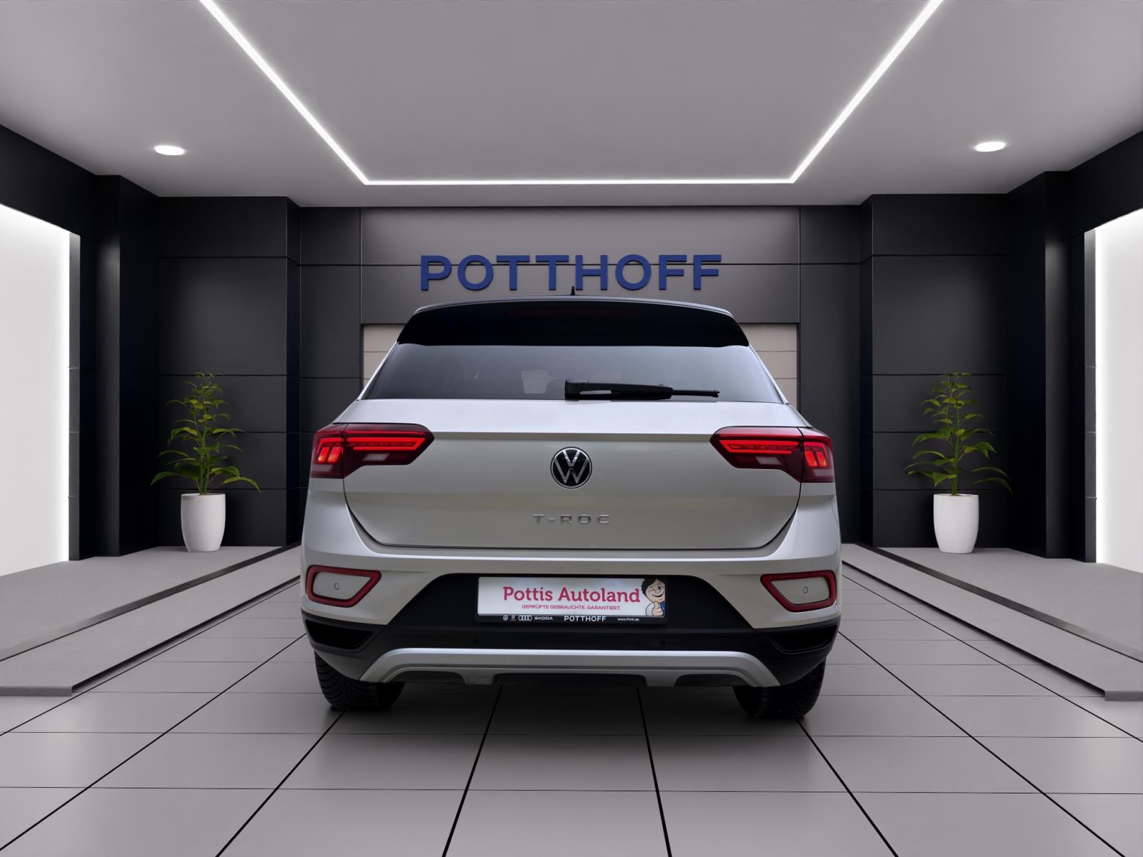 Bild 2: Volkswagen T-Roc 1.5 TSI DSG MOVE NAVI KLIMA PDC SITZHZG
