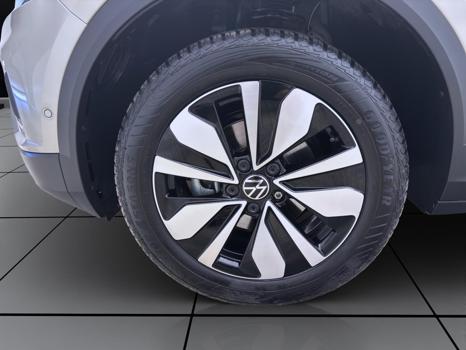 Bild 7: Volkswagen T-Roc 1.5 TSI DSG MOVE NAVI KLIMA PDC SITZHZG