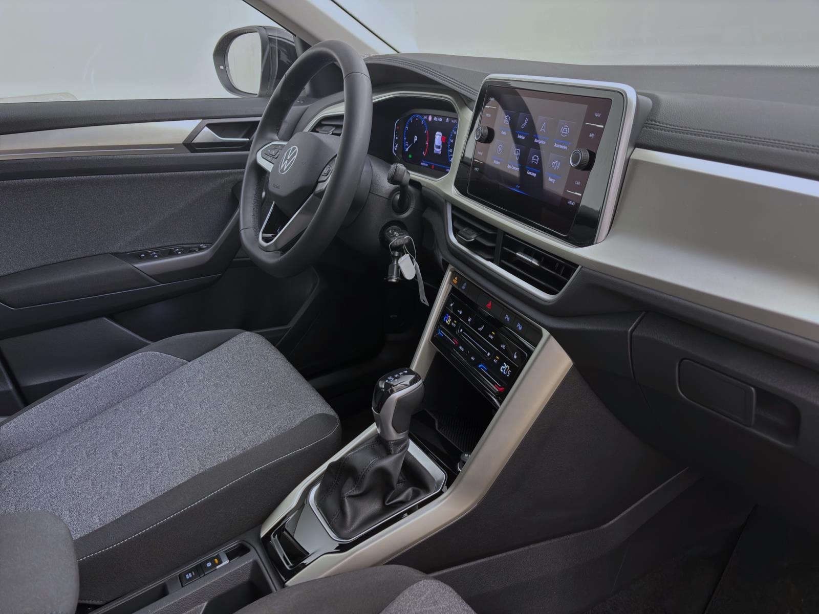Bild 15: Volkswagen T-Roc 1.5 TSI DSG MOVE NAVI KLIMA PDC SITZHZG