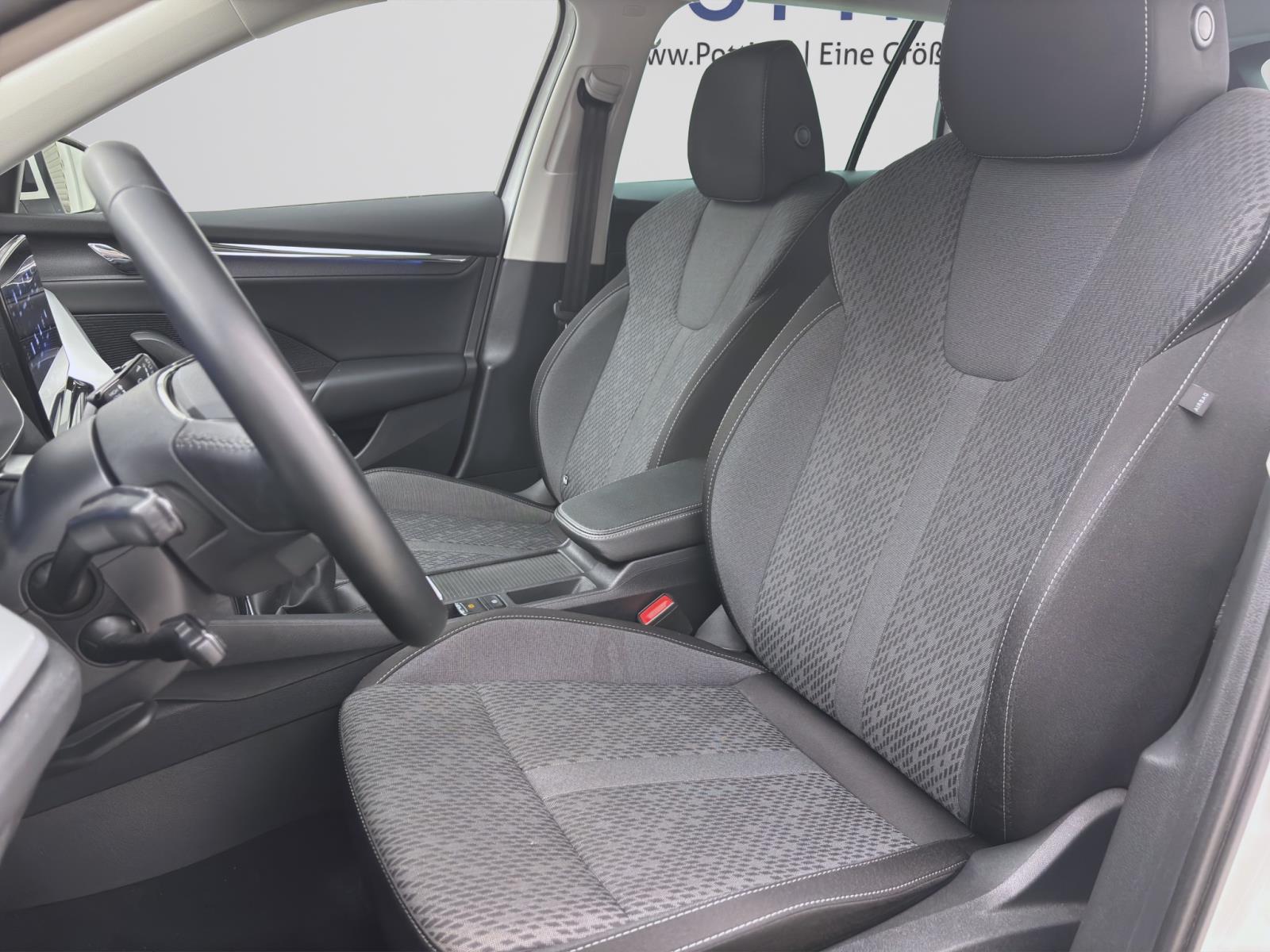 Skoda Octavia Combi 2.0 TDI STYLE NAVI AHK PDC ACC