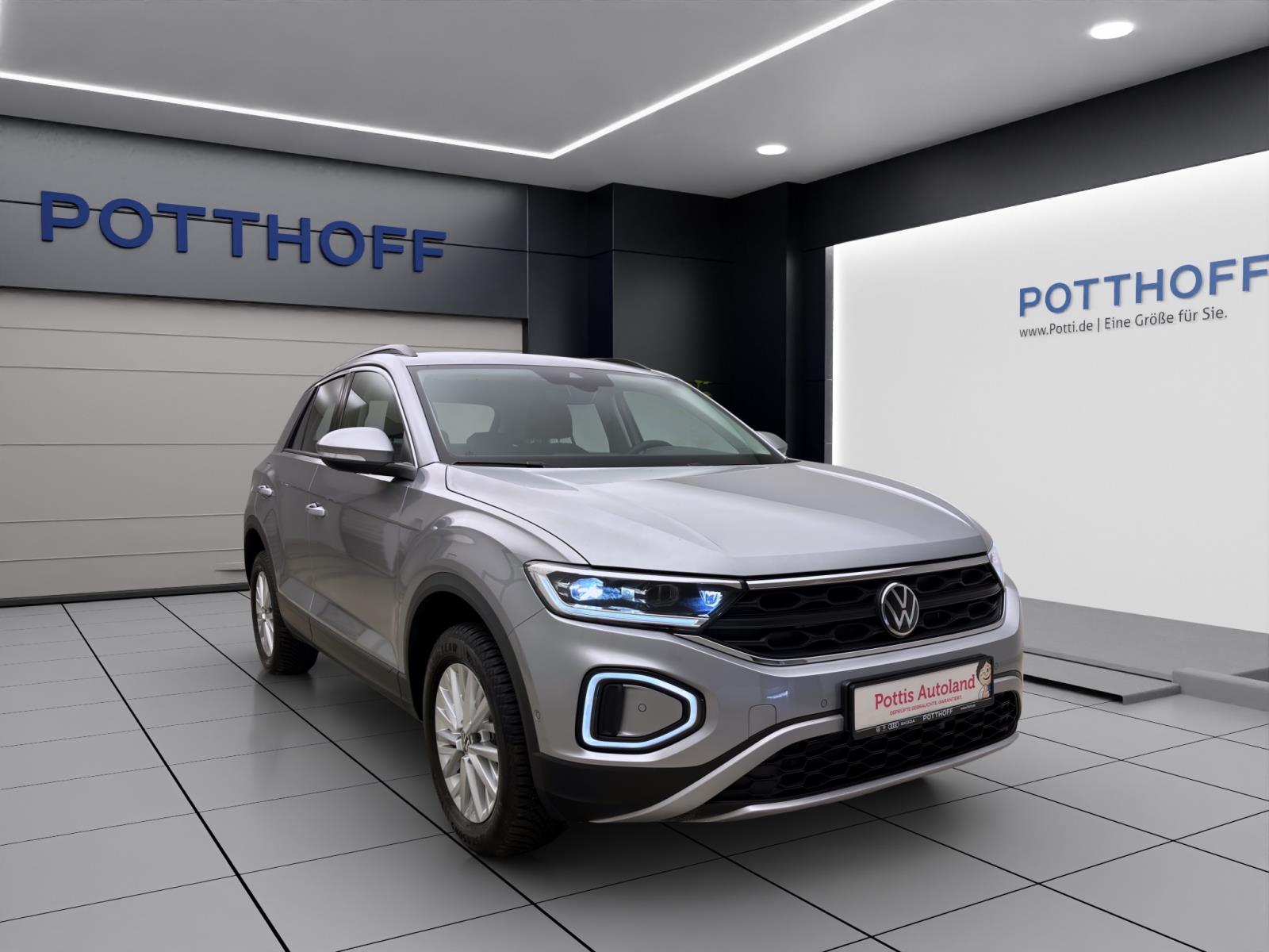 Volkswagen T-Roc 1.5 TSI DSG LIFE NAVI KAMERA ACC PDC