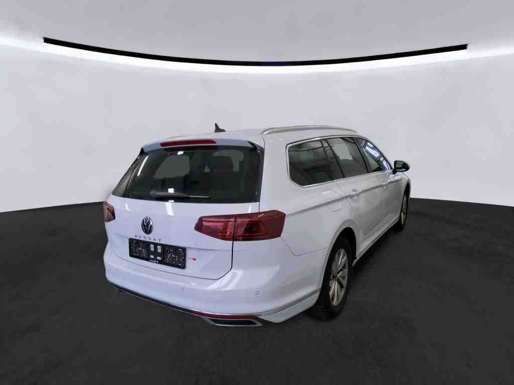 Volkswagen Passat Variant 2.0 TDI DSG ELEGANCE STDHZG NAVI KAMERA KLIMA