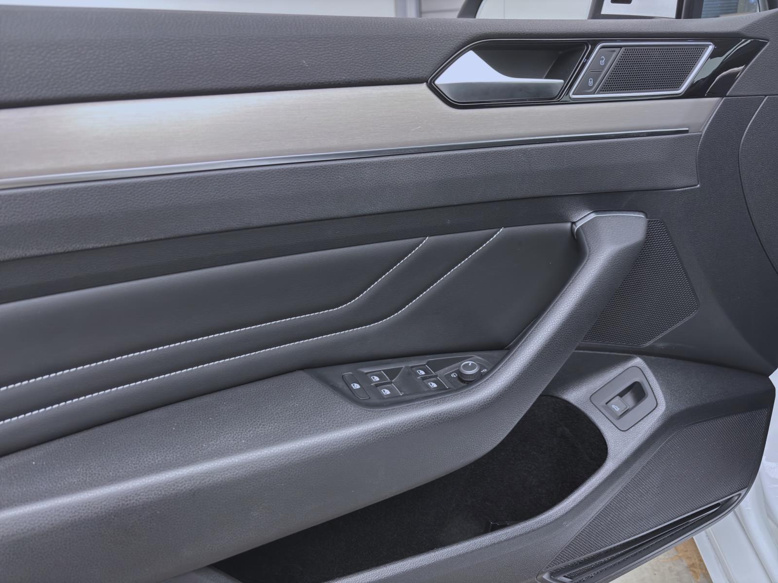 Volkswagen Passat Variant 2.0 TDI DSG ELEGANCE STDHZG NAVI KAMERA KLIMA