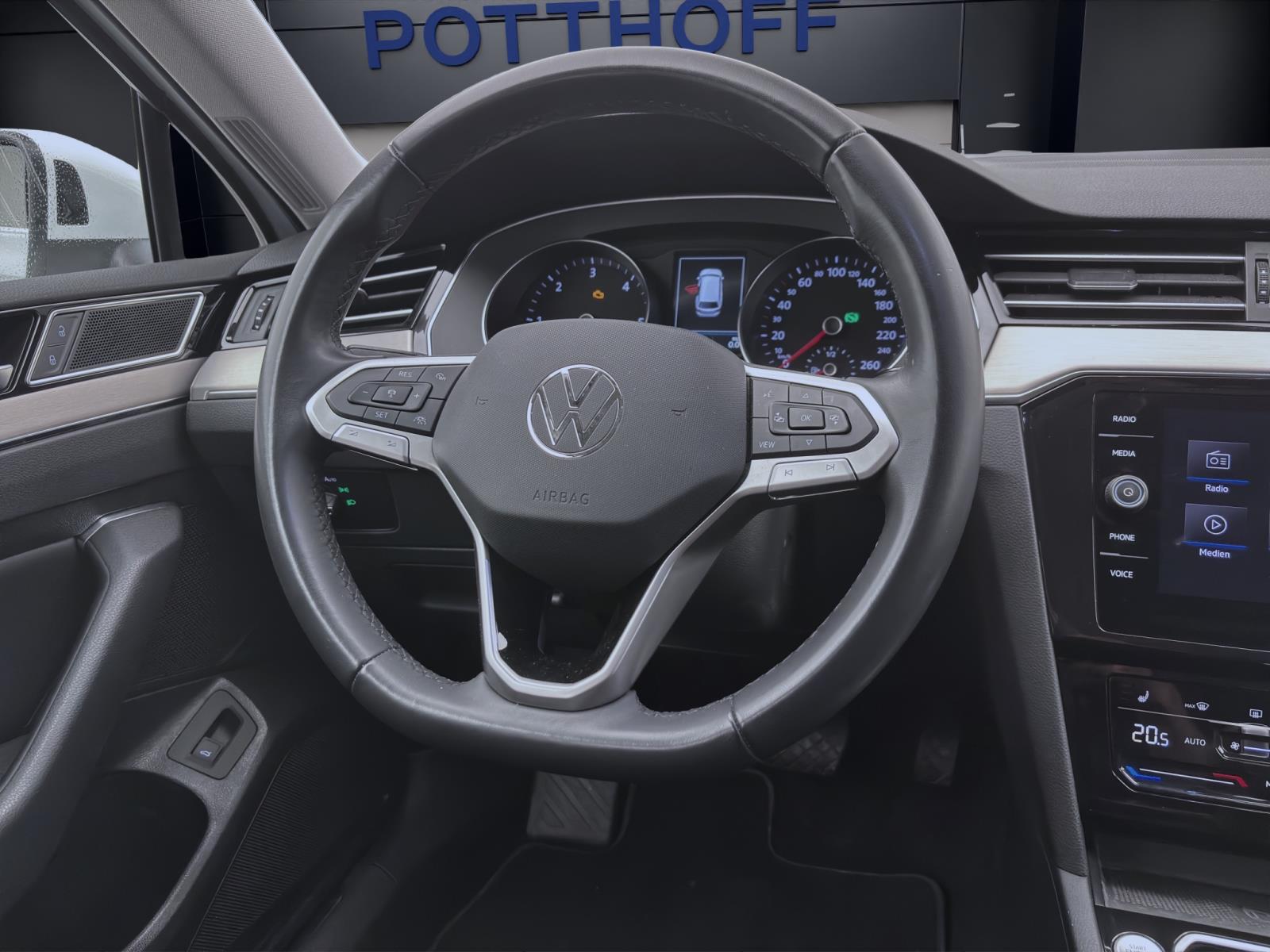 Volkswagen Passat Variant 2.0 TDI DSG ELEGANCE STDHZG NAVI KAMERA KLIMA