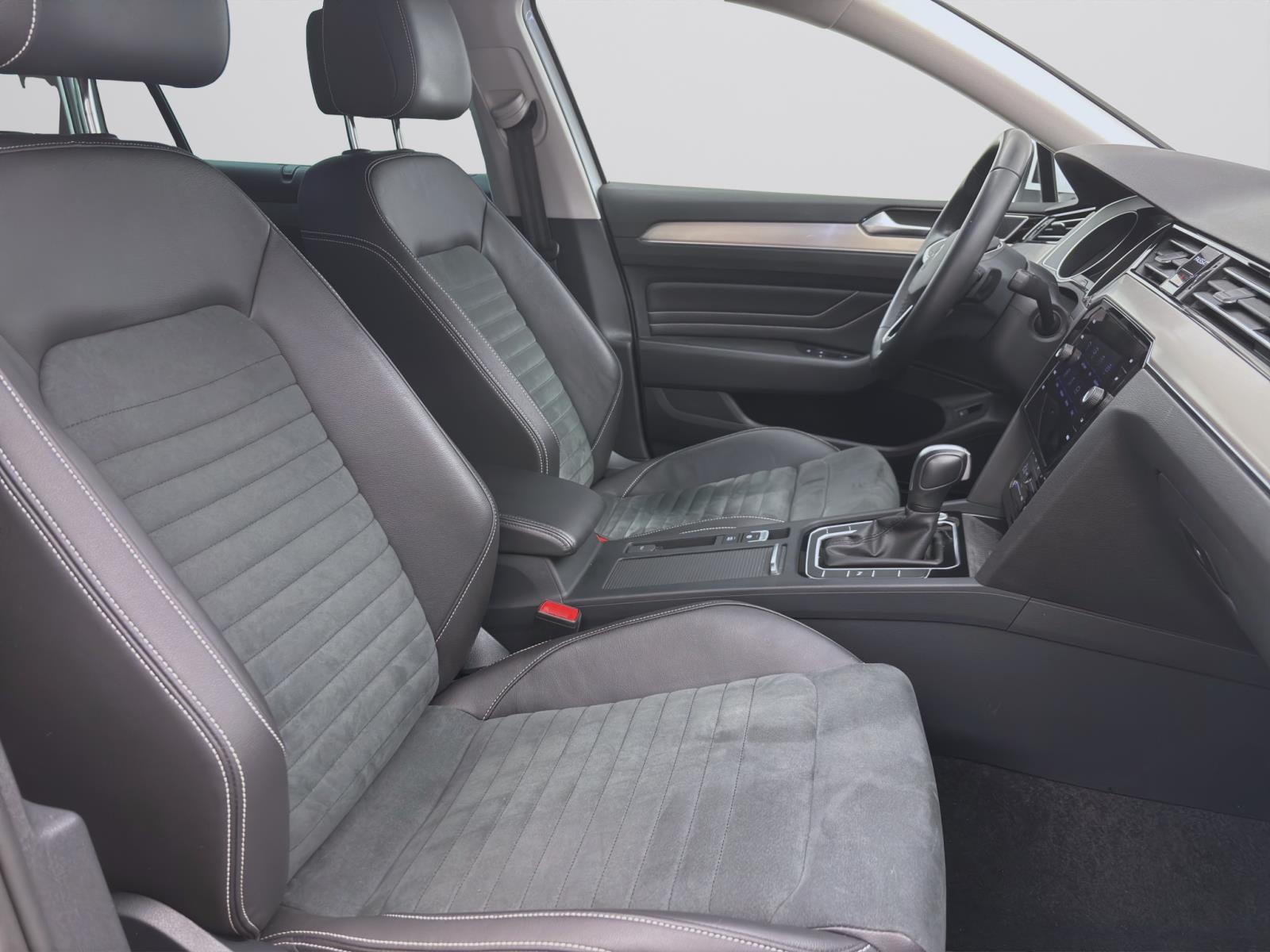 Volkswagen Passat Variant 2.0 TDI DSG ELEGANCE STDHZG NAVI KAMERA KLIMA