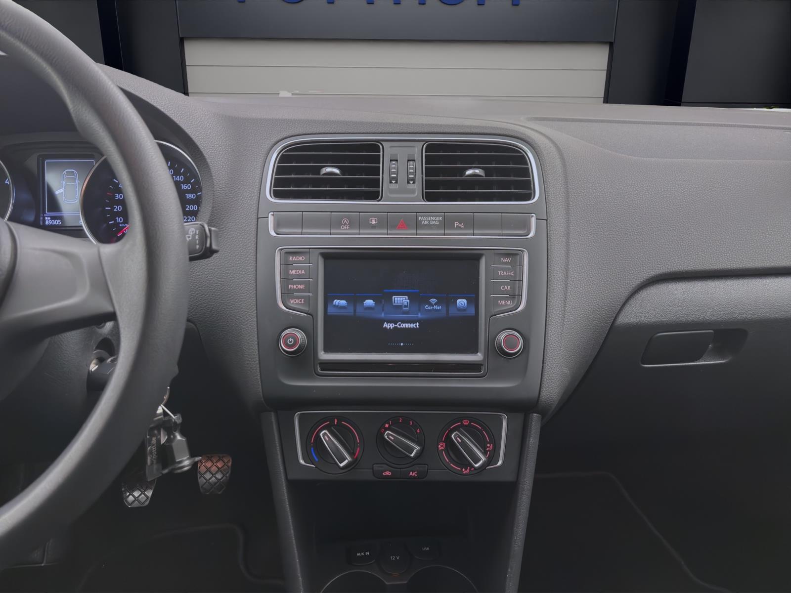 Volkswagen Polo 1.4 TDI COMFORTLINE NAVI PDC KLIMA
