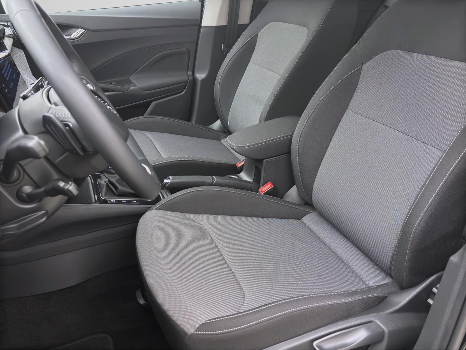 Skoda Fabia 1.0 TSI DSG SELECTION PANO NAVI SITZHZG ACC