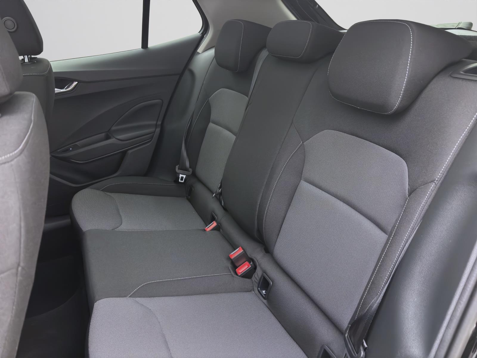 Skoda Fabia 1.0 TSI DSG SELECTION PANO NAVI SITZHZG ACC