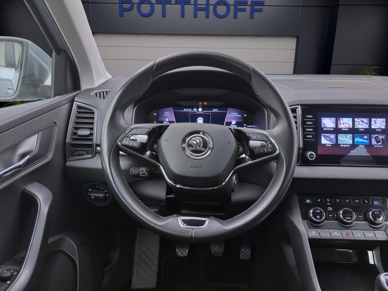 Skoda Karoq 2.0 TSI DRIVE NAVI KAMERA PDC ACC