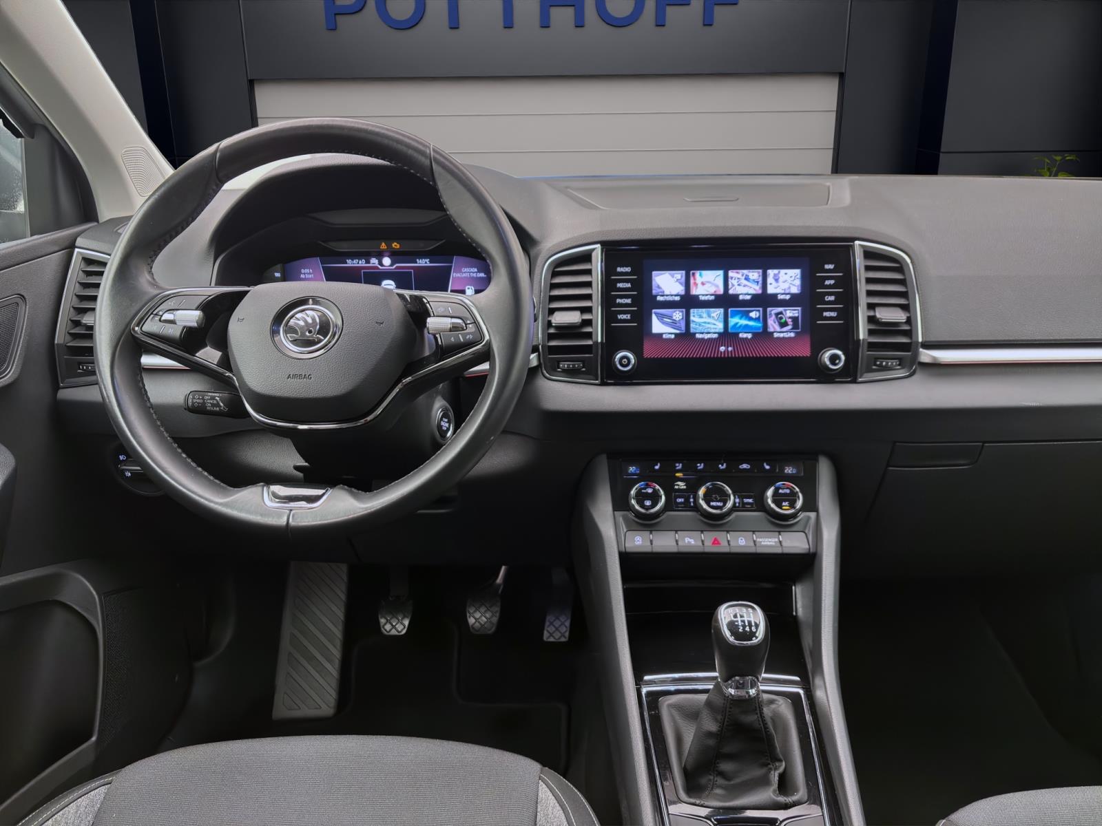 Skoda Karoq 2.0 TSI DRIVE NAVI KAMERA PDC ACC