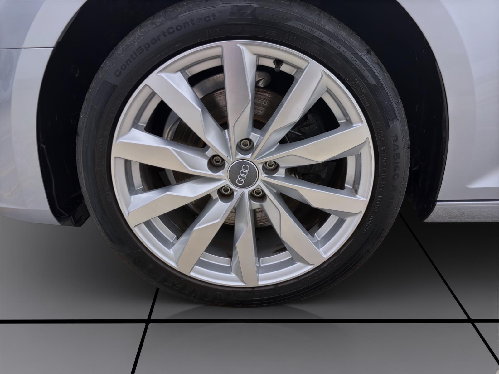 Audi A4 40 TFSI SPORT AHK NAVI XENON SITZHZG